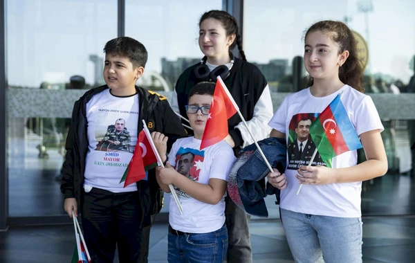 Şəhid İlkin Əhədzadənin ailəsi Türkiyəyə yola salınıb - FOTO