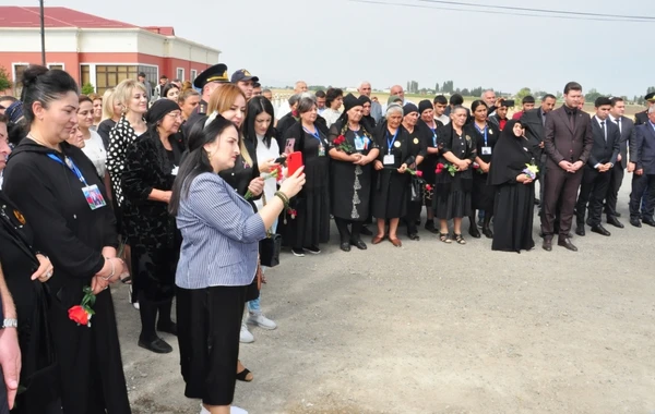 Vətən müharibəsi şəhidi Nihad Abdullayevin xatirəsinə inşa olunan bulaq-kompleksi açılıb - FOTO