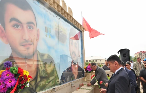 Vətən müharibəsi şəhidi Nihad Abdullayevin xatirəsinə inşa olunan bulaq-kompleksi açılıb - FOTO