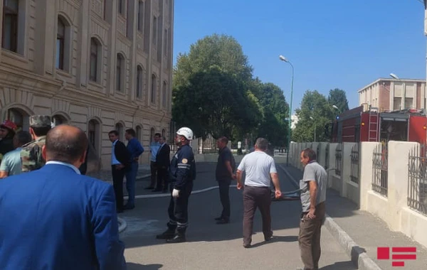 Azərbaycan Dövlət Aqrar Universitetinin kitabxanasında yanğın söndürülüb - FOTO - YENİLƏNİB