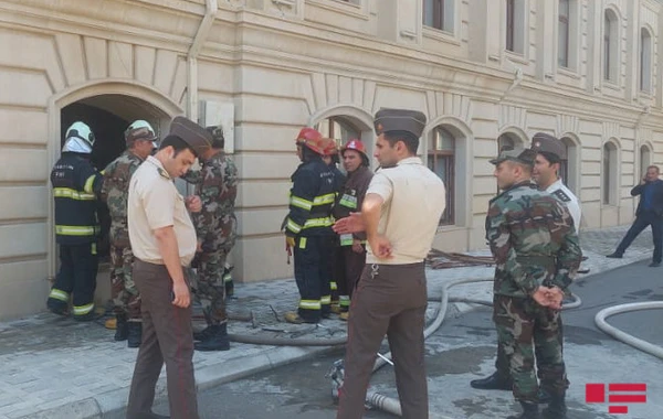 Пожар в библиотеке Азербайджанского государственного аграрного университета потушен - ФОТО + ОБНОВЛЕНО
