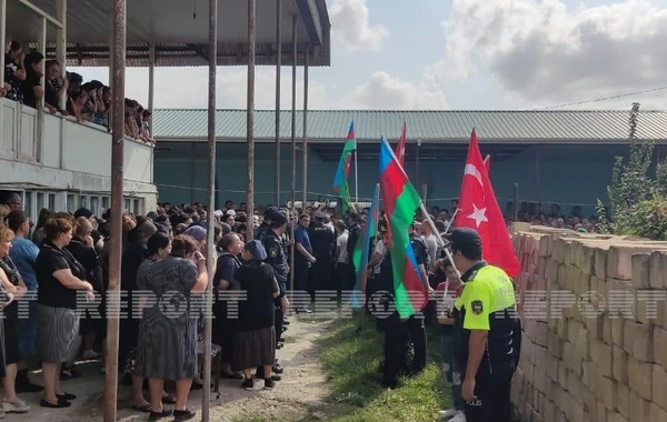 Tərxis olunmağına 17 gün qalmış Şəhid olan Nihat Qasımov dəfn edildi - FOTO