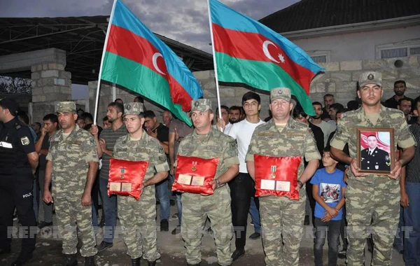 Şəhid gizir Məhəmməd Məmmədov Biləsuvarda torpağa tapşırılıb - FOTO