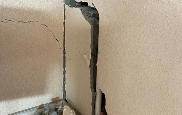 Daha bir binaya qadağa qoyulsa da, tikinti aparılır - FOTOlar