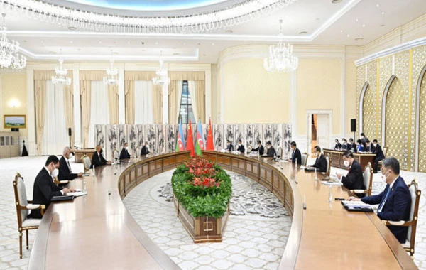 Ильхам Алиев встретился с лидером Китая в Самарканде - ФОТО