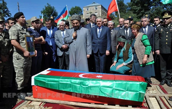 Şəhid Səddam Hüseynov Tovuzda torpağa tapşırılıb - FOTO