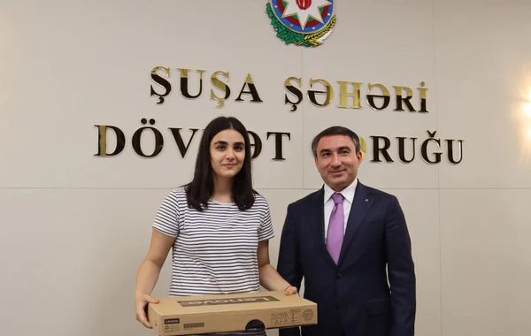 Şuşa rayonu üzrə yüksək bal toplayan 6 məzun öz doğma şəhərini ziyarət edib - FOTO