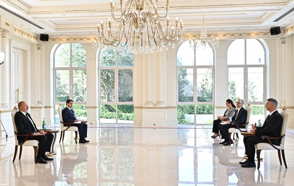İlham Əliyev Macarıstanın yeni səfirinin etimadnaməsini qəbul edib - FOTO