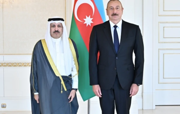 İlham Əliyev Küveytin yeni səfirinin etimadnaməsini qəbul edib - FOTO