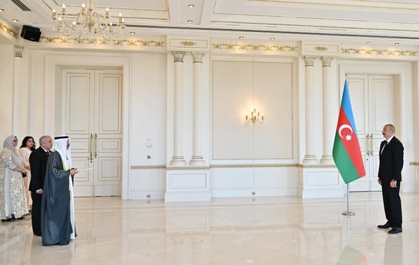 İlham Əliyev Küveytin yeni səfirinin etimadnaməsini qəbul edib - FOTO