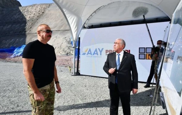 Ильхам Алиев ознакомился с новым тоннелем, строящимся на автодороге Кельбаджар - Лачын