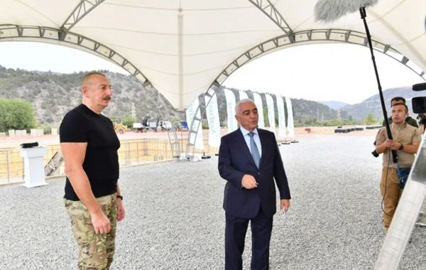Президент Азербайджана принял участие в закладке фундамента узловой подстанции "Лачын" - ФОТО