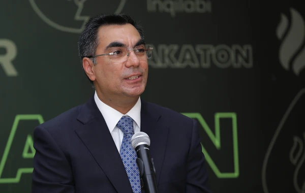 Rövşən Nəcəf: “Bərpa olunan enerji resurslarının tətbiqi regionun enerji təhlükəsizliyini gücləndirəcək”