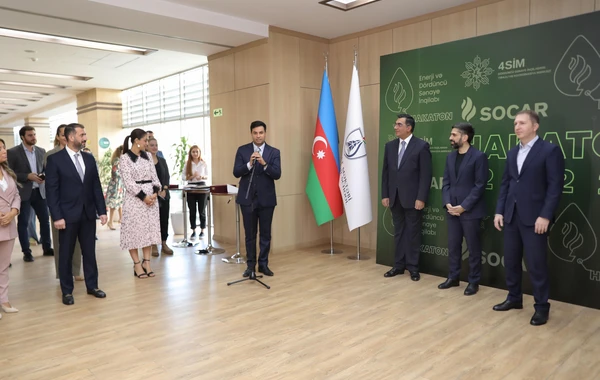 Rövşən Nəcəf: “Bərpa olunan enerji resurslarının tətbiqi regionun enerji təhlükəsizliyini gücləndirəcək”