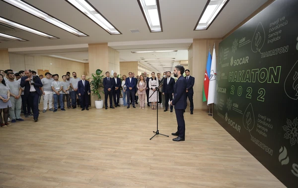 Rövşən Nəcəf: “Bərpa olunan enerji resurslarının tətbiqi regionun enerji təhlükəsizliyini gücləndirəcək”