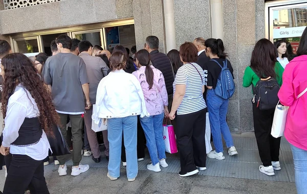 Metronun "Elmlər Akademiyası" stansiyasında sıxlıq - FOTO/VİDEO