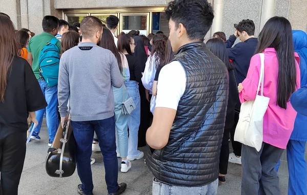 Metronun "Elmlər Akademiyası" stansiyasında sıxlıq - FOTO/VİDEO