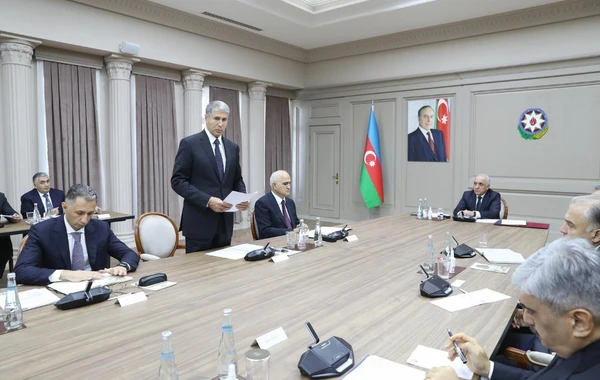 Bakıda nəqliyyat sahəsinin vəziyyətinə həsr olunan müşavirə keçirilib - FOTO