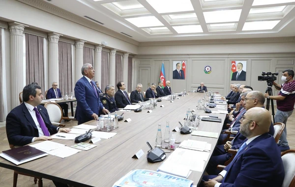 Bakıda nəqliyyat sahəsinin vəziyyətinə həsr olunan müşavirə keçirilib - FOTO