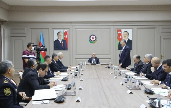 Bakıda nəqliyyat sahəsinin vəziyyətinə həsr olunan müşavirə keçirilib - FOTO
