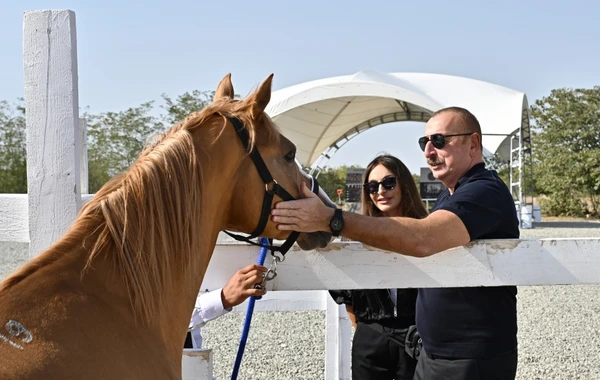 Ильхам Алиев и первая леди Мехрибан Алиева совершили поездку в Агдамский район - ФОТО