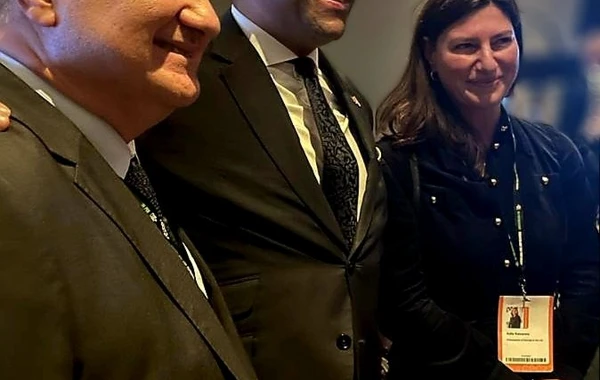 Azərbaycan səfiri Britaniyanın xarici işlər naziri ilə görüşüb - FOTO