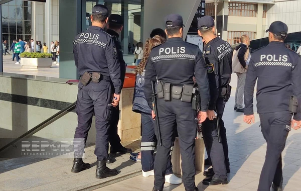 Bakı Dəmiryolu Vağzalında sərnişinin səhhətində problem yaranıb - FOTO
