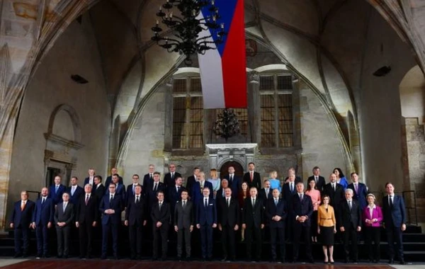 İlham Əliyev “Avropa siyasi birliyi” Zirvə Toplantısının iclasında iştirak edib - FOTO - YENİLƏNİB