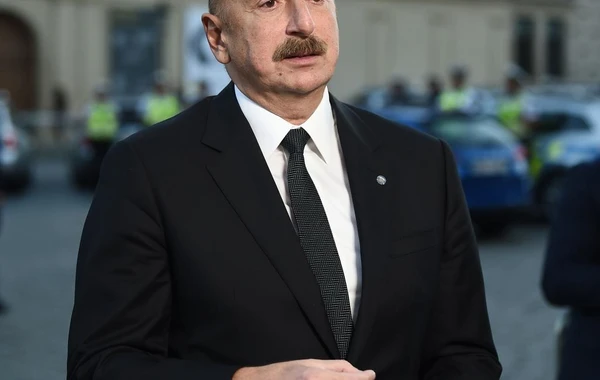 Prezident İlham Əliyev Praqada Azərbaycan televiziya kanallarına müsahibə verib - FOTO/VİDEO - YENİLƏNİB