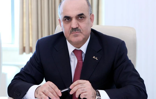 Səlim Müslümov pulları bu qohumu vasitəsilə yığırmış