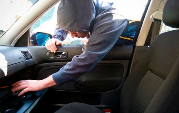 Bakıda sərnişin taksi sürücüsünün telefonunu oğurlayıb