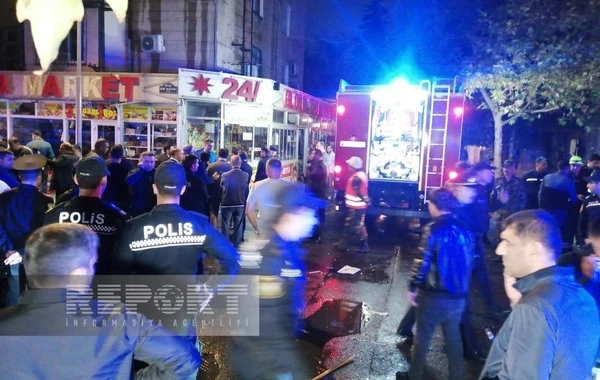 Во время пожара в Баку пострадали два человека - ОБНОВЛЕНО + ВИДЕО