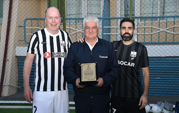 “Neft Daşları”nda “Neftçi” Peşəkar Futbol Klubu ilə neftçilər arasında yoldaşlıq görüşü keçirilib - FOTO/VİDEO