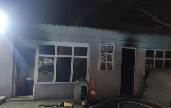 Sumqayıtda oğul atasının mülkünü qəsdlə YANDIRDI - FOTO/VİDEO
