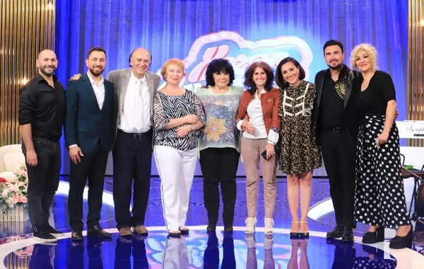 Flora Kərimova ilk dəfə qudası ilə EFİRƏ ÇIXDI - FOTO/VİDEO