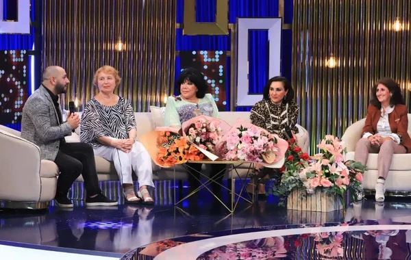 Flora Kərimova ilk dəfə qudası ilə EFİRƏ ÇIXDI - FOTO/VİDEO