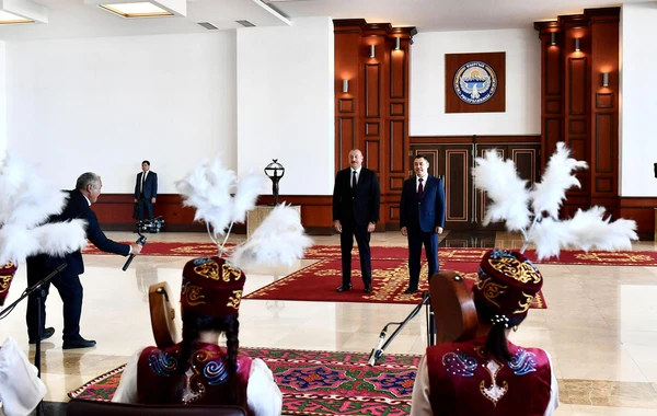 Prezident İlham Əliyev Qırğızıstana dövlət səfərinə gedib - FOTO