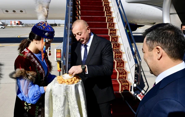 Prezident İlham Əliyev Qırğızıstana dövlət səfərinə gedib - FOTO