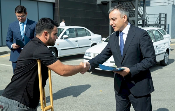 Azərbaycanda bu şəxslərə 20 avtomobil təqdim edilib - FOTO