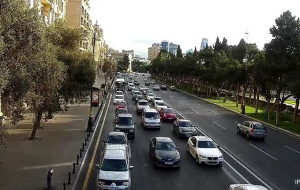 Paytaxt yolları bu səhər: 12 istiqamətdə sıxlıq var - FOTO