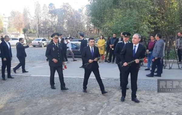 Кямран Алиев посетил в Гяндже место ракетного обстрела - ФОТО