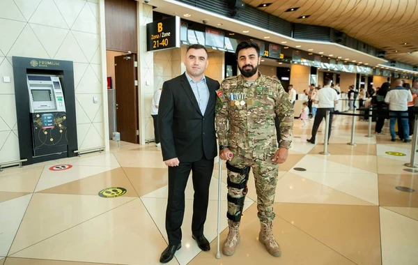 Ağır yaralanan qazimiz Türkiyəyə göndərildi - FOTO