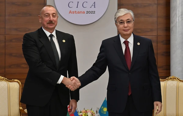 İlham Əliyev Astanada qazaxıstanlı həmkarı ilə görüşüb - FOTO/VİDEO - YENİLƏNİB