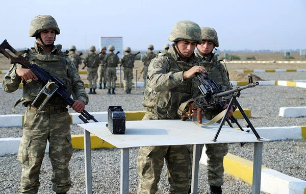 Zakir Həsənov ordumuzun döyüş hazırlığını izləyib tapşırıqlar verdi - FOTO