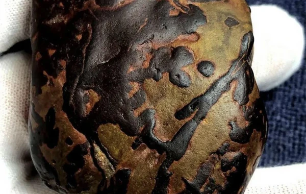 Azərbaycanda meteorit parçası satıldı - QİYMƏTİ - FOTO