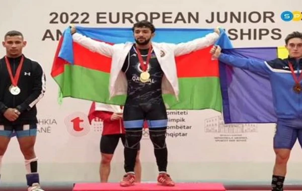 Азербайджанский тяжелоатлет завоевал три золотые медали - ФОТО