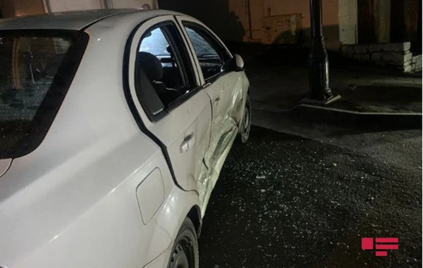 Bakıda iki avtomobil toqquşub, xəsarət alanlar var - FOTO/VİDEO