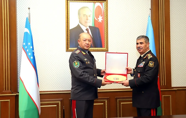 Azərbaycan və Özbəkistan müdafiə nazirlikləri arasında ikitərəfli əməkdaşlıq planı imzalanıb - FOTO