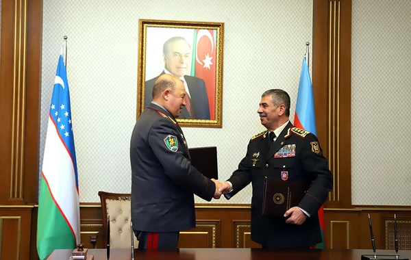 Azərbaycan və Özbəkistan müdafiə nazirlikləri arasında ikitərəfli əməkdaşlıq planı imzalanıb - FOTO