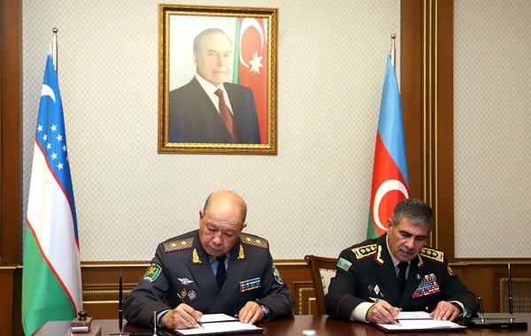 Azərbaycan və Özbəkistan müdafiə nazirlikləri arasında ikitərəfli əməkdaşlıq planı imzalanıb - FOTO